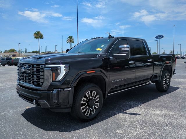 Used 2024 GMC Sierra 2500 Denali Ultimate AWD/4WD image 9