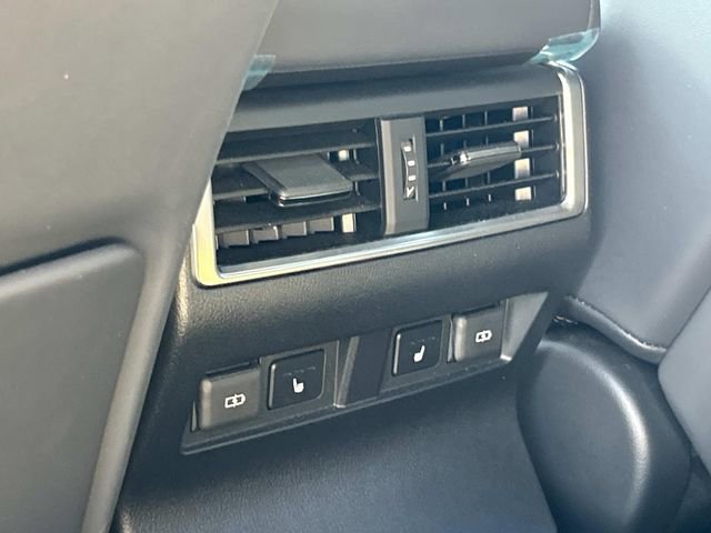 Used 2024 Lexus GX 550 AWD/4WD image 19