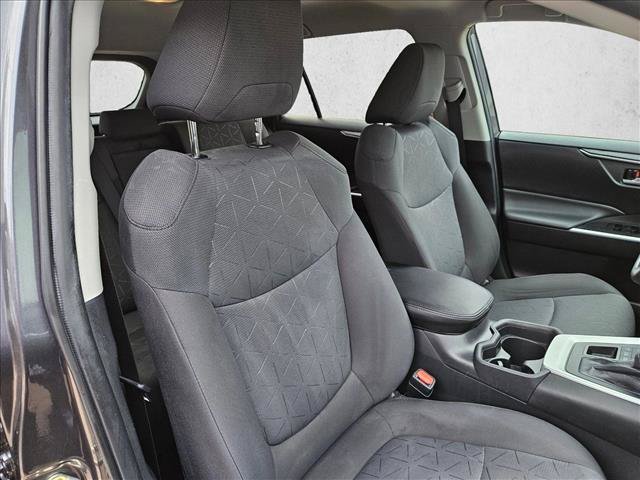 Used 2020 Toyota RAV4 XLE AWD/4WD image 14