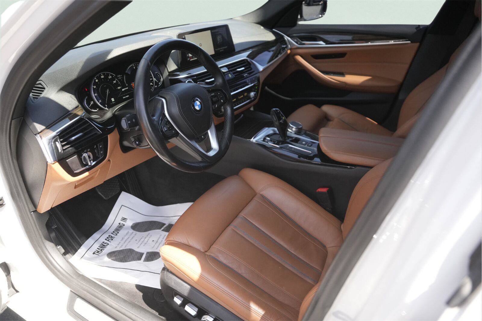 Used 2019 BMW 530e xDrive AWD/4WD image 8