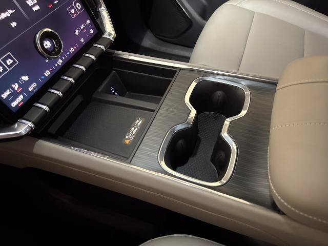 Used 2026 GMC Acadia Elevation w/ Elevation Premium Package FWD image 21