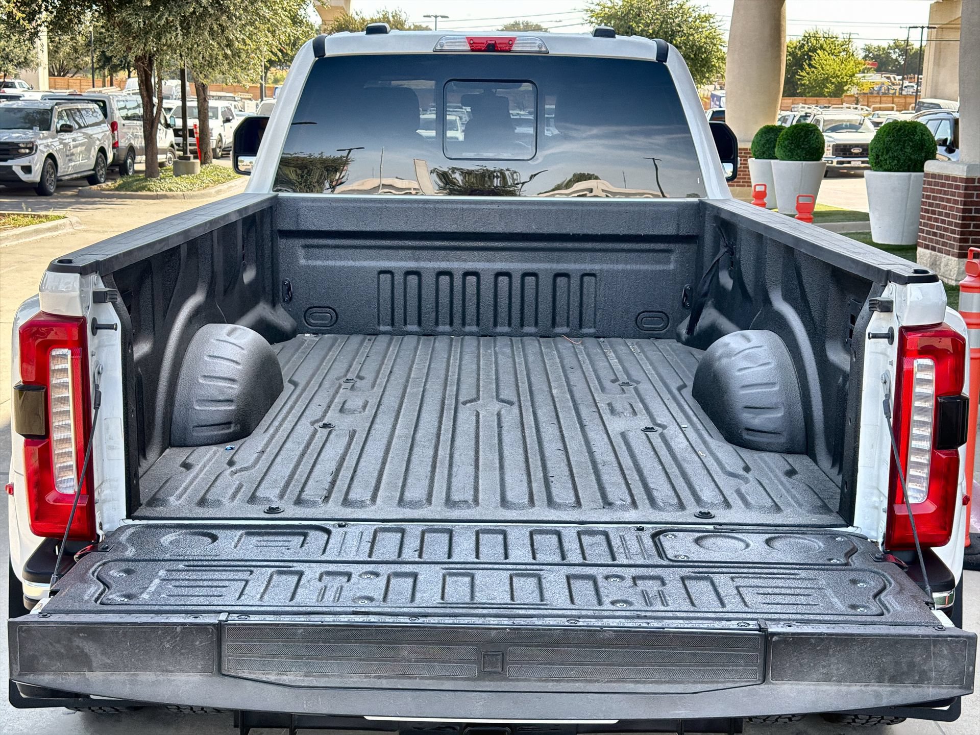 Certified 2024 Ford F350 Lariat w/ Lariat Ultimate Package AWD/4WD image 23