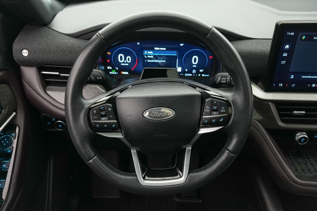 Certified 2025 Ford Explorer Platinum w/ Ultimate Package image 13