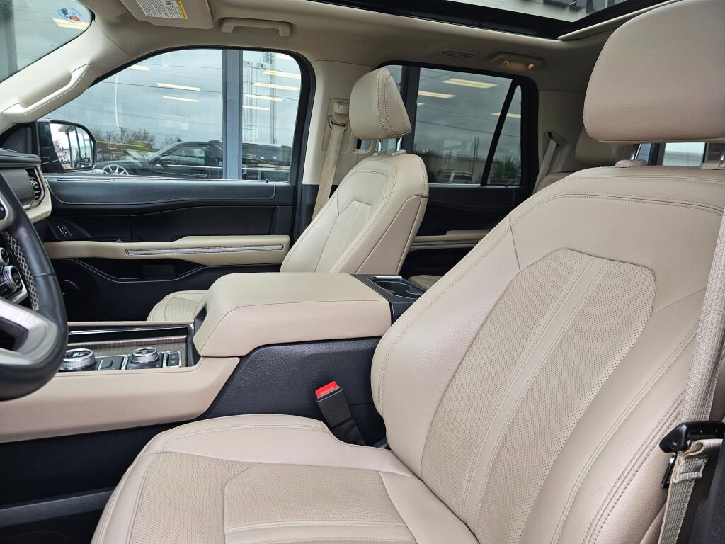 Certified 2024 Ford Expedition Limited AWD/4WD image 19