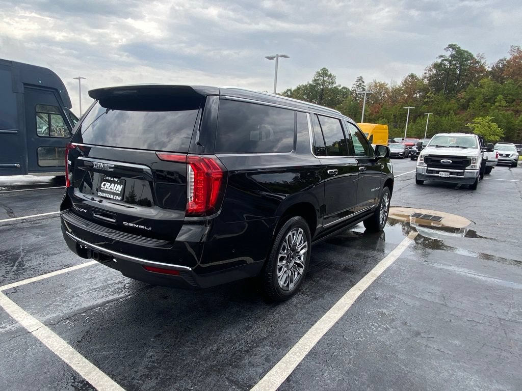 Used 2024 GMC Yukon XL Denali Ultimate AWD/4WD image 7