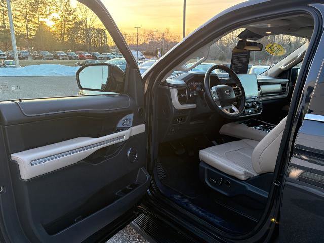 Certified 2024 Ford Expedition Limited image 9