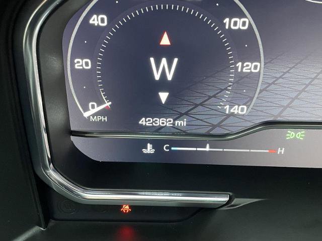 Used 2024 GMC Sierra 2500 AT4 w/ AT4 Preferred Package image 9