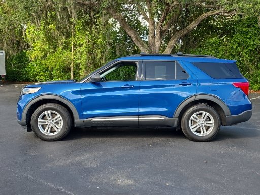 Certified 2021 Ford Explorer XLT AWD/4WD image 3