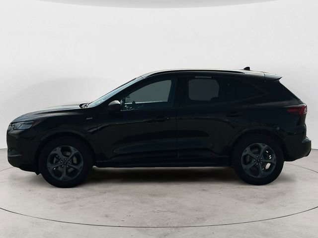 Certified 2024 Ford Escape ST-Line AWD/4WD image 2