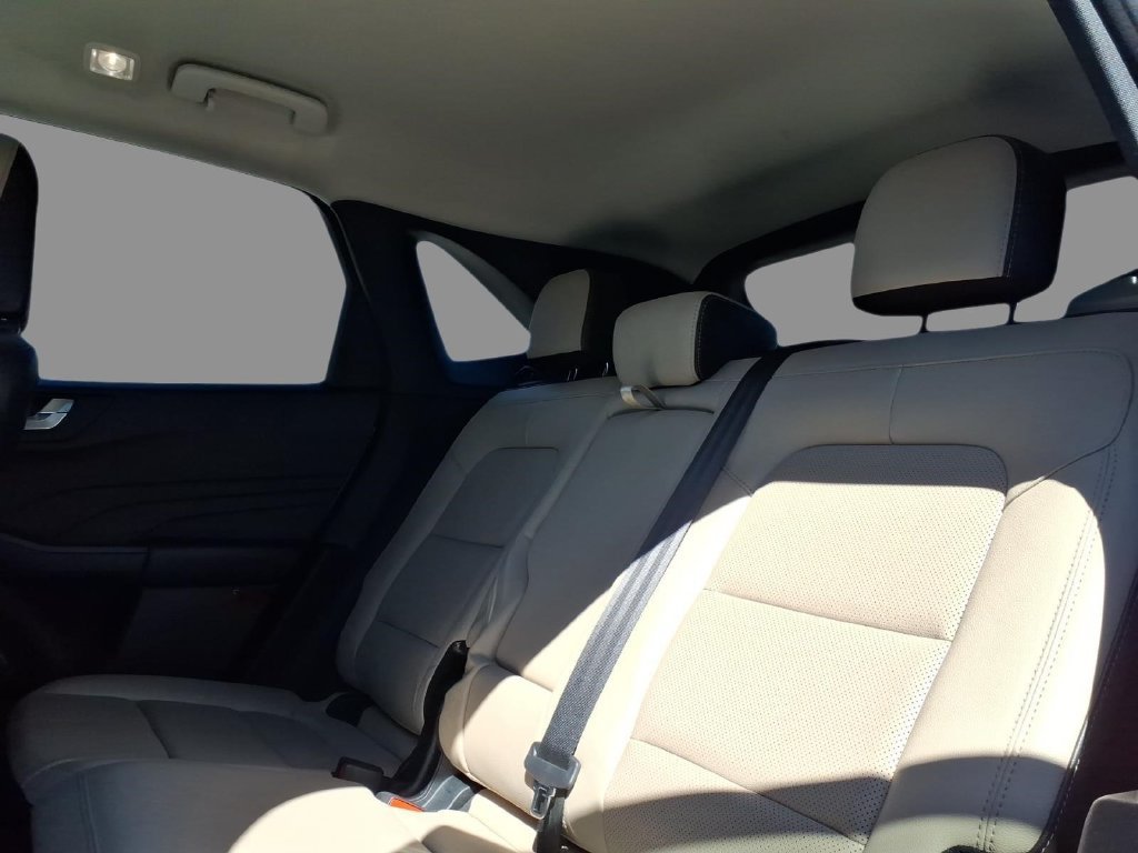 Certified 2022 Ford Escape SEL AWD/4WD image 18