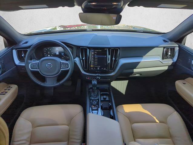 Used 2020 Volvo XC60 T5 Momentum w/ Protection Package AWD/4WD image 17