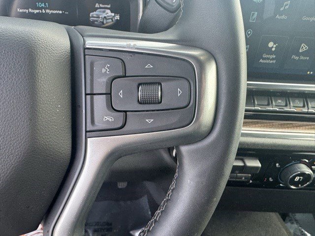 Used 2025 Chevrolet Silverado 1500 LT image 17