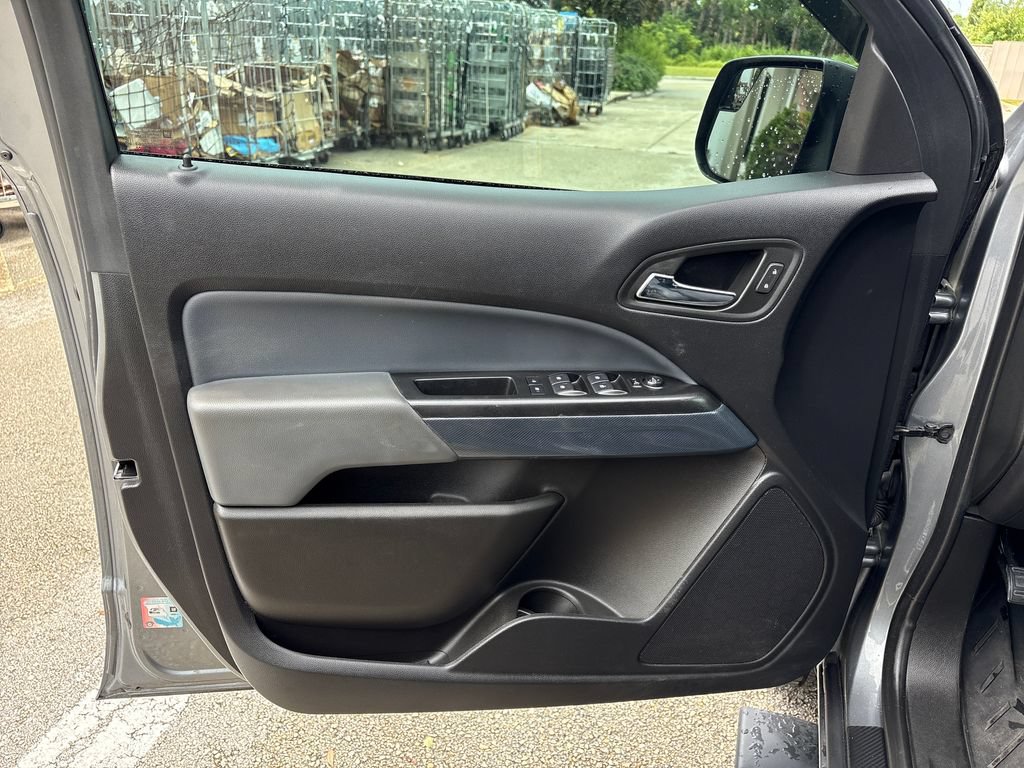 Used 2022 Chevrolet Colorado Z71 w/ Safety Package RWD image 25