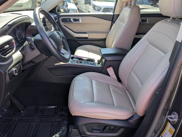 Certified 2023 Ford Explorer XLT w/ Equipment Group 202A AWD/4WD image 13