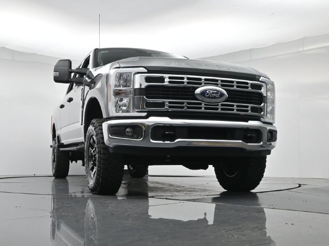 Certified 2025 Ford F350 XLT w/ Tremor Off-Road Package AWD/4WD image 36
