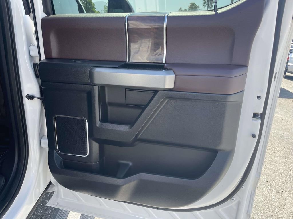 Certified 2017 Ford F250 Platinum w/ Platinum Ultimate Package image 23
