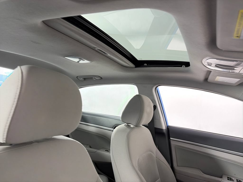 Used 2018 Hyundai Elantra Value Edition FWD image 31
