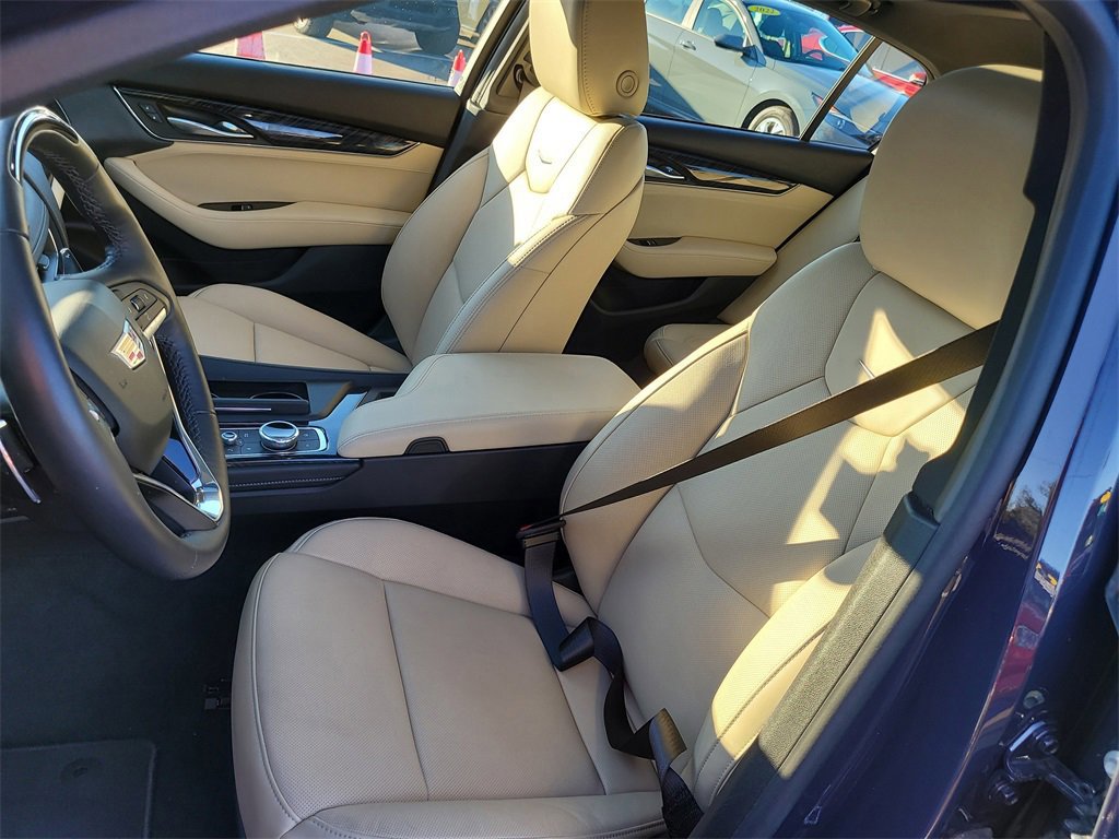 Used 2025 Cadillac CT5 Premium Luxury image 17