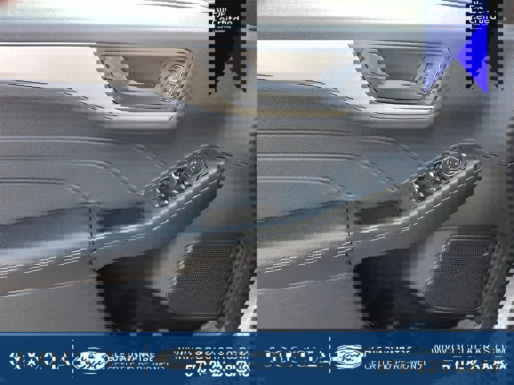 Certified 2022 Ford Escape SE w/ Cold Weather Package image 12