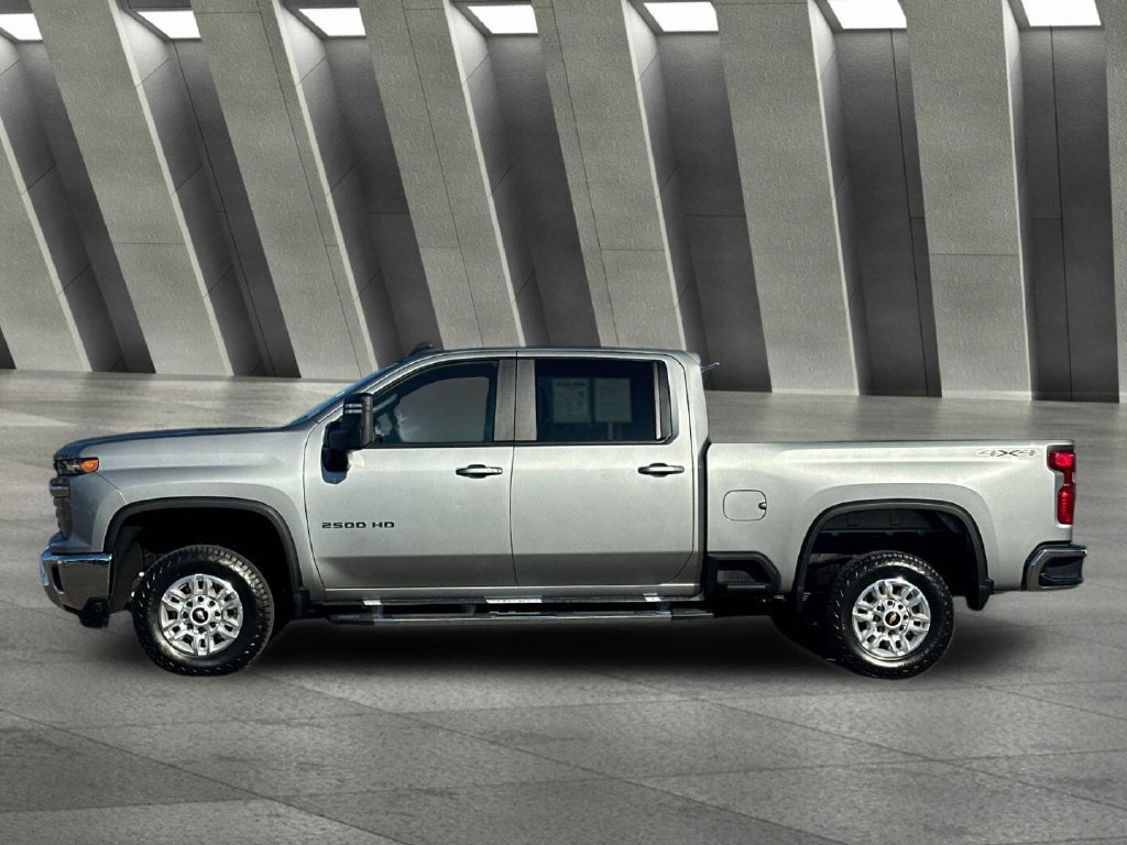 Used 2025 Chevrolet Silverado 2500 LT w/ Convenience Package AWD/4WD image 6