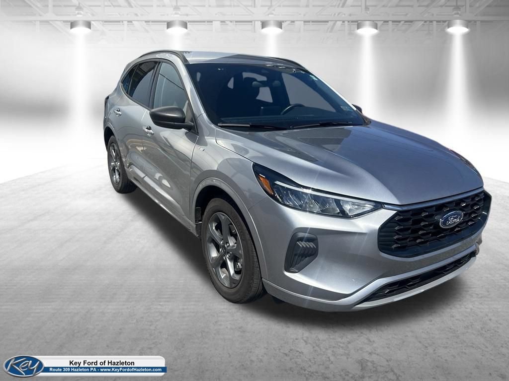 Certified 2024 Ford Escape ST-Line w/ Equipment Group 301A FWD image 3