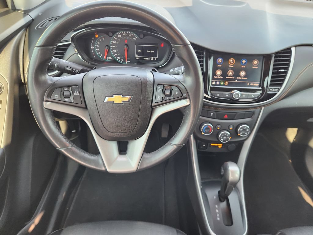 Used 2022 Chevrolet Trax LT w/ LT Convenience Package AWD/4WD image 25