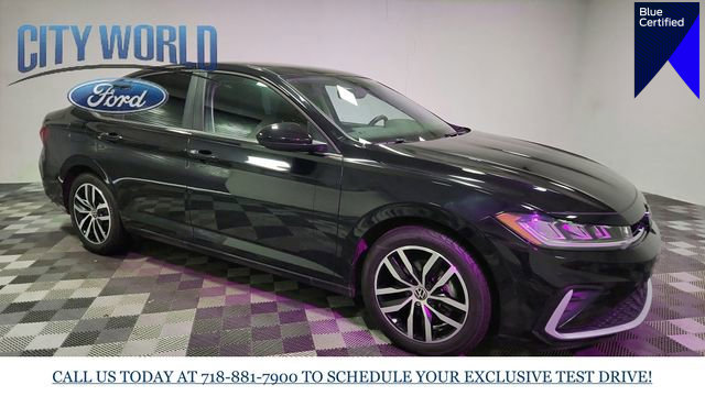 Used 2025 Volkswagen Jetta SE image 1