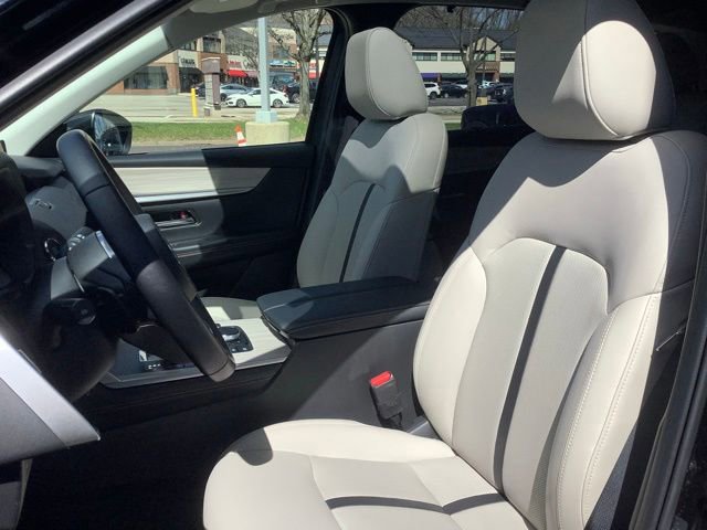 Used 2024 MAZDA CX-90 3.3 Turbo w/ Preferred Package image 11