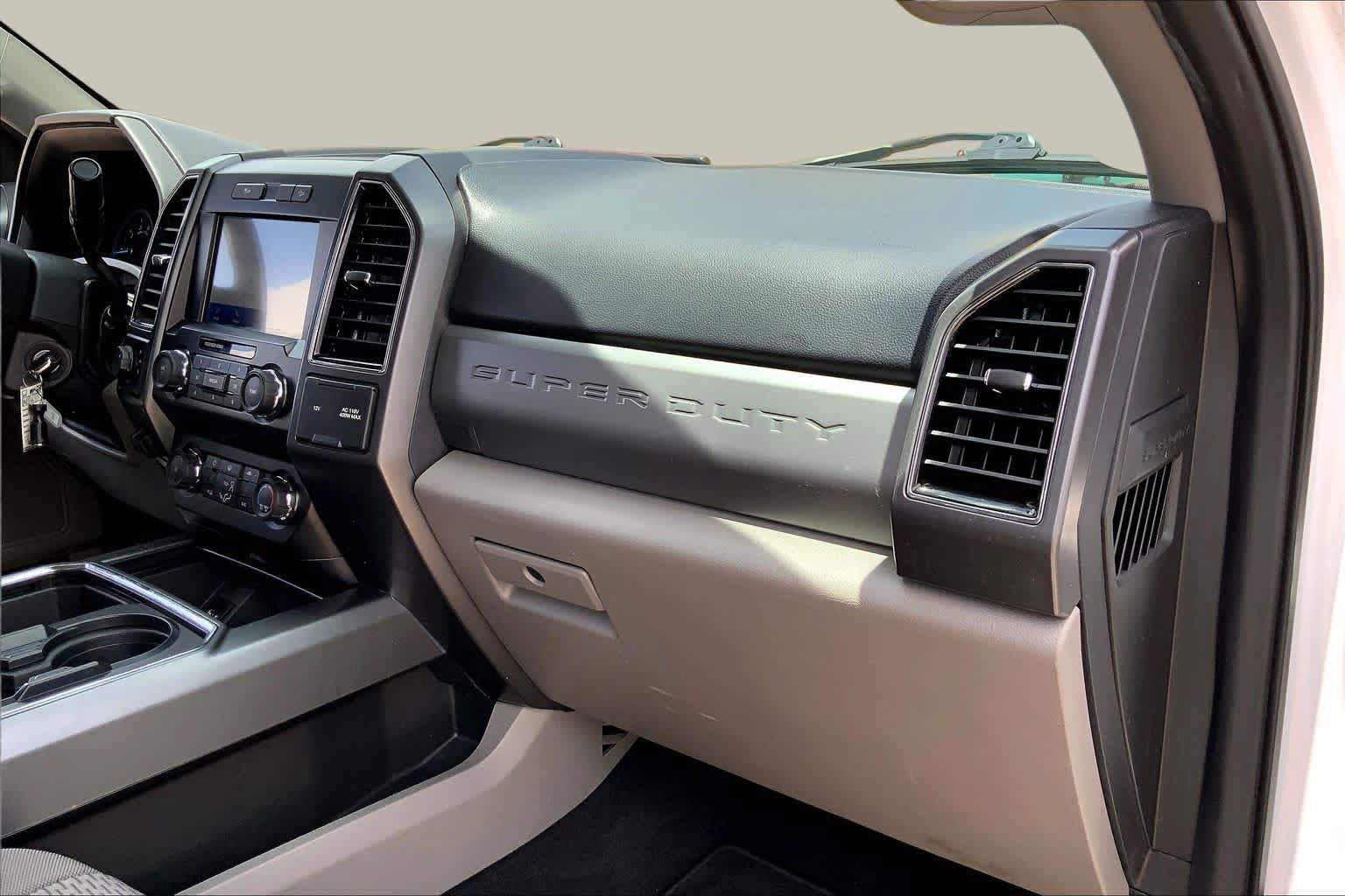Certified 2021 Ford F250 XLT w/ XLT Premium Package AWD/4WD image 19