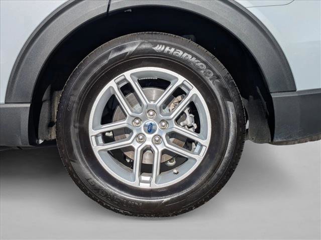 Certified 2025 Ford Explorer Active RWD image 23