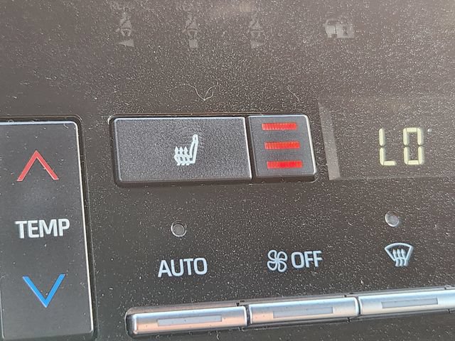 Used 2022 Toyota Avalon XLE FWD image 23