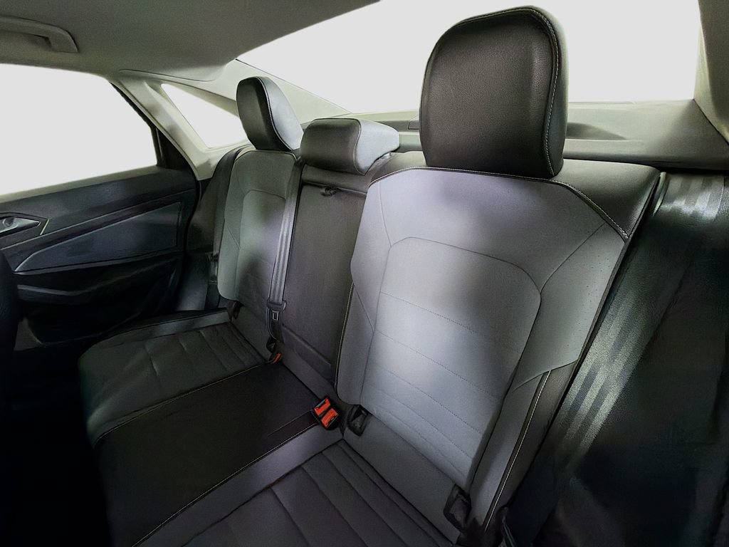 Used 2025 Volkswagen Jetta SE FWD image 23