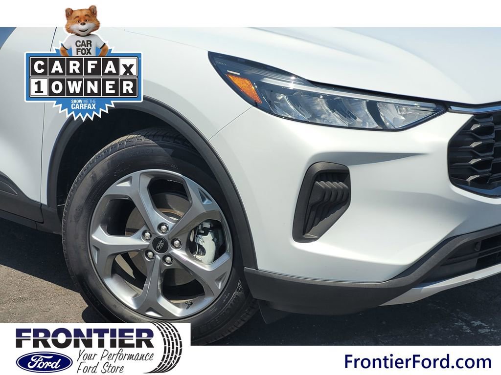 Certified 2025 Ford Escape ST-Line w/ Equipment Group 301A FWD image 6