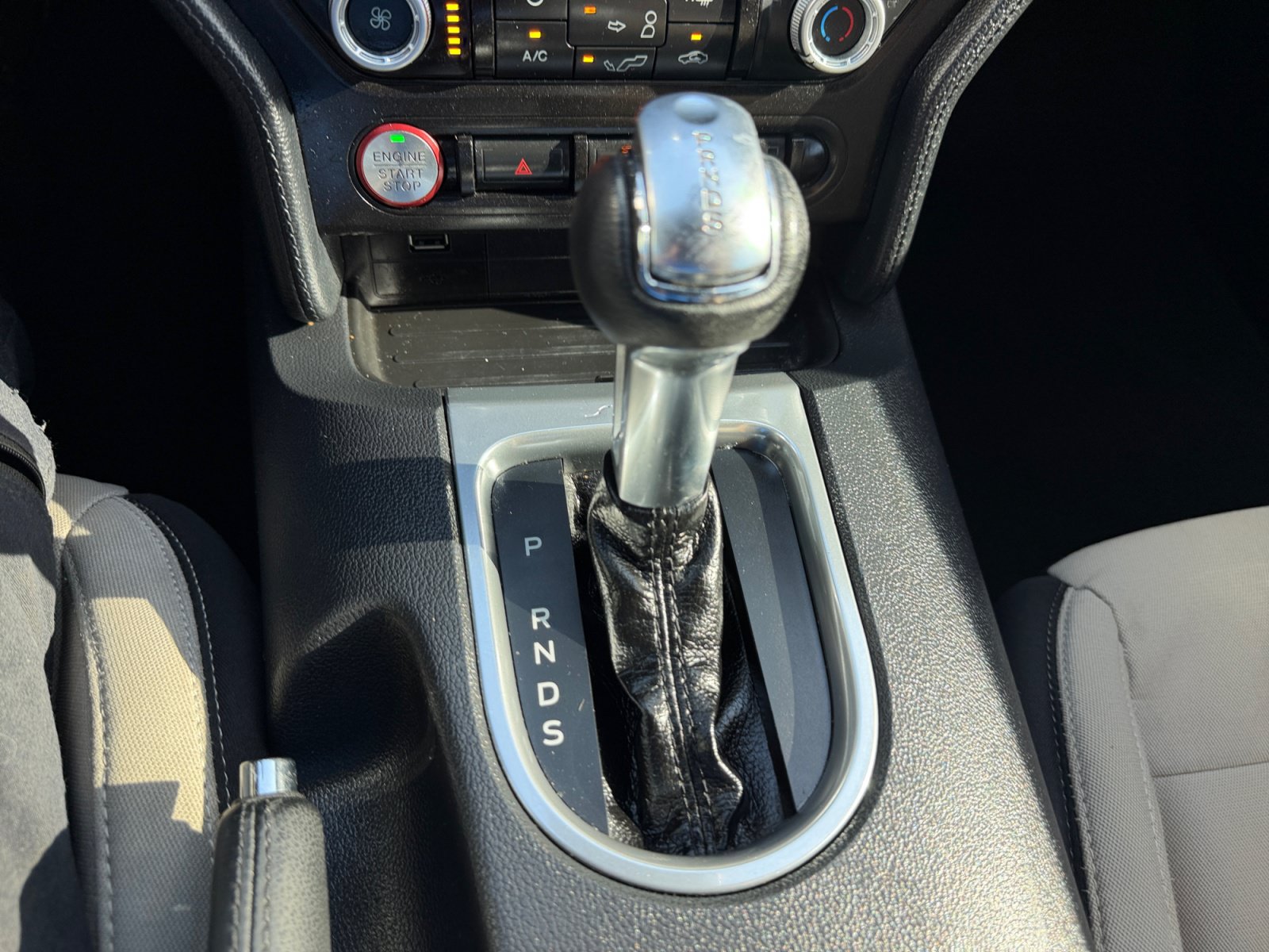 Certified 2021 Ford Mustang Coupe RWD image 25