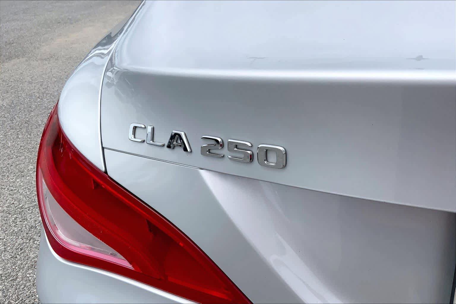 Used 2018 Mercedes-Benz CLA 250 image 30