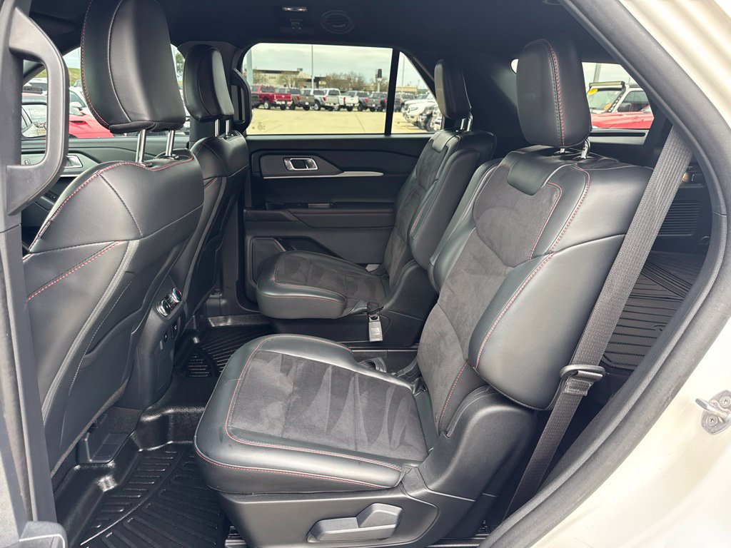 Certified 2025 Ford Explorer ST AWD/4WD image 23