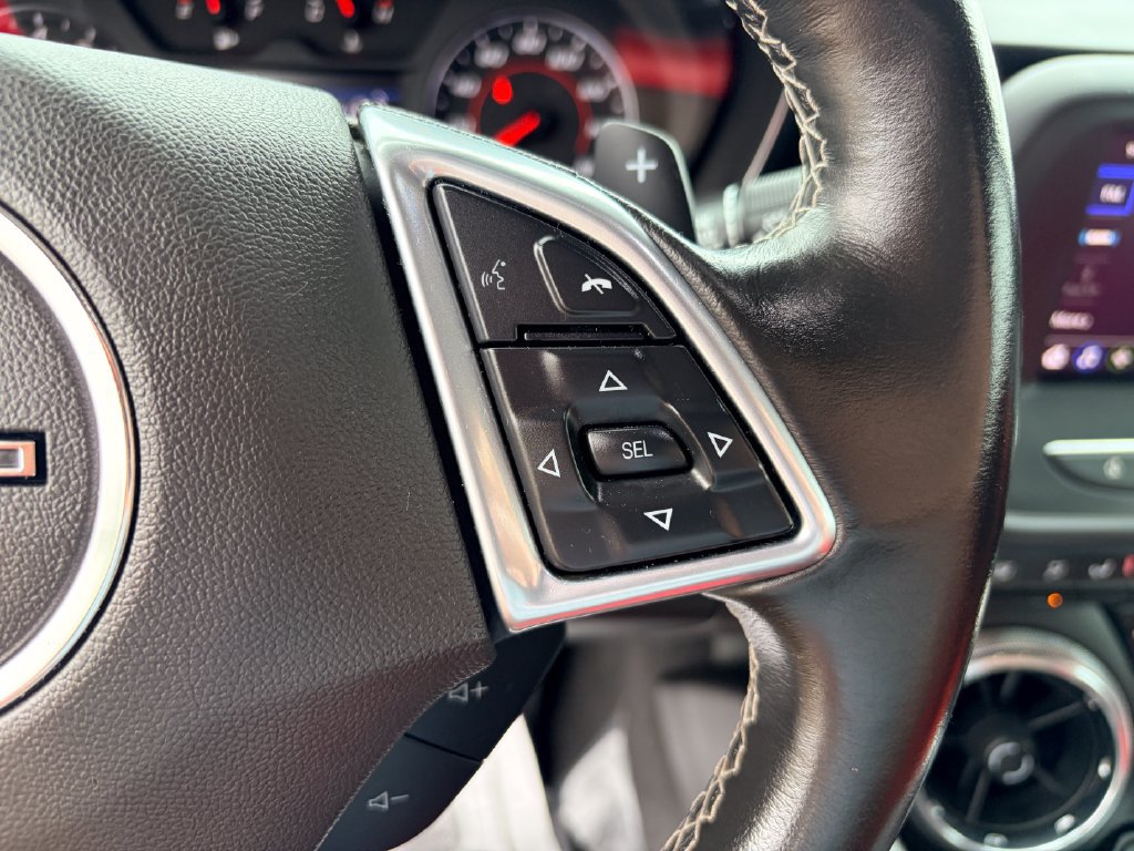 Used 2020 Chevrolet Camaro LT w/ RS Package RWD image 7
