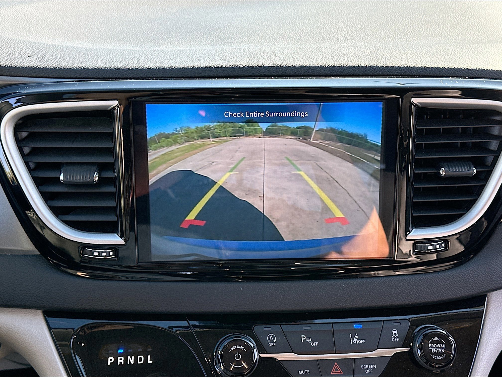 Used 2024 Chrysler Pacifica Touring-L image 13