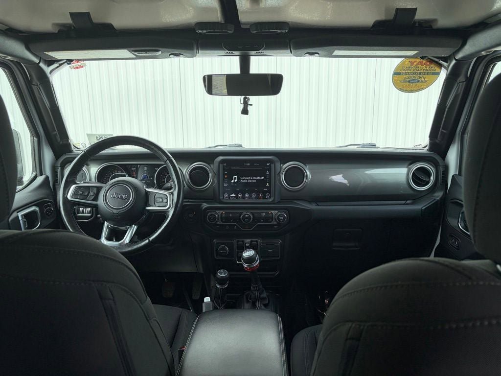 Used 2022 Jeep Gladiator Overland w/ Cold Weather Group AWD/4WD image 22