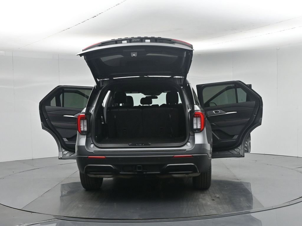 Certified 2025 Ford Explorer ST-Line RWD image 39