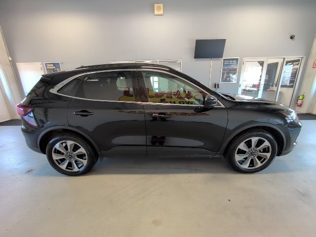Certified 2024 Ford Escape Platinum AWD/4WD image 6