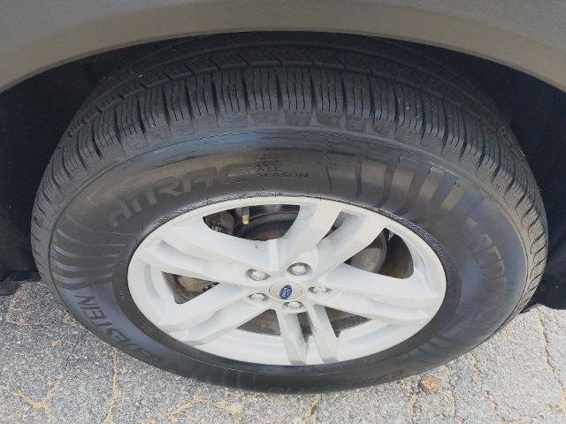 Certified 2022 Ford Explorer 4WD image 11