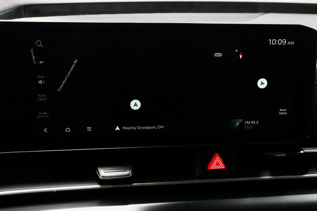 Used 2025 Kia Carnival image 9