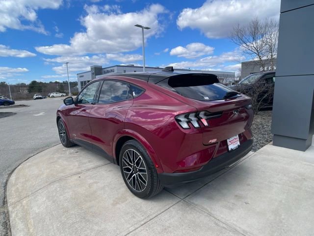 Certified 2025 Ford Mustang Mach-E Premium image 3