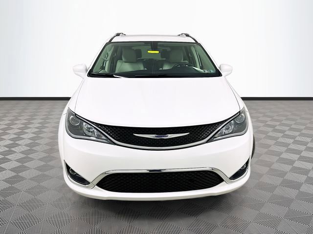 Used 2020 Chrysler Pacifica Touring-L image 8