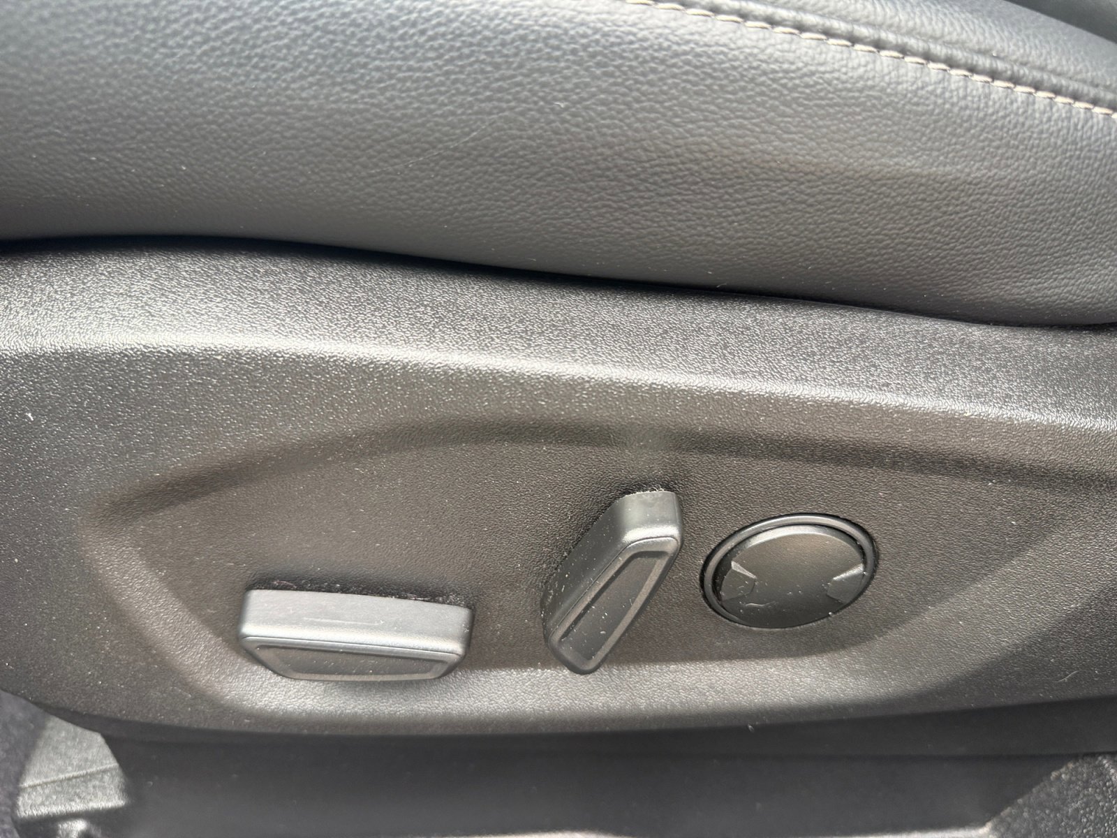 Certified 2024 Ford Edge SEL w/ Convenience Package image 15