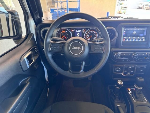 Used 2022 Jeep Gladiator Sport AWD/4WD image 12