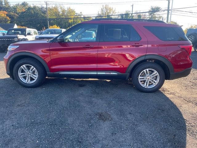 Certified 2022 Ford Explorer XLT w/ Equipment Group 202A image 2