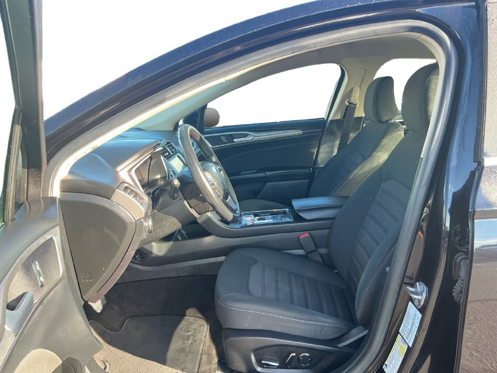 Certified 2020 Ford Fusion SE FWD image 14