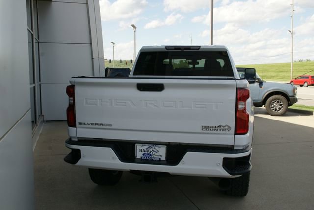 Used 2020 Chevrolet Silverado 2500 High Country w/ Safety Package II image 4